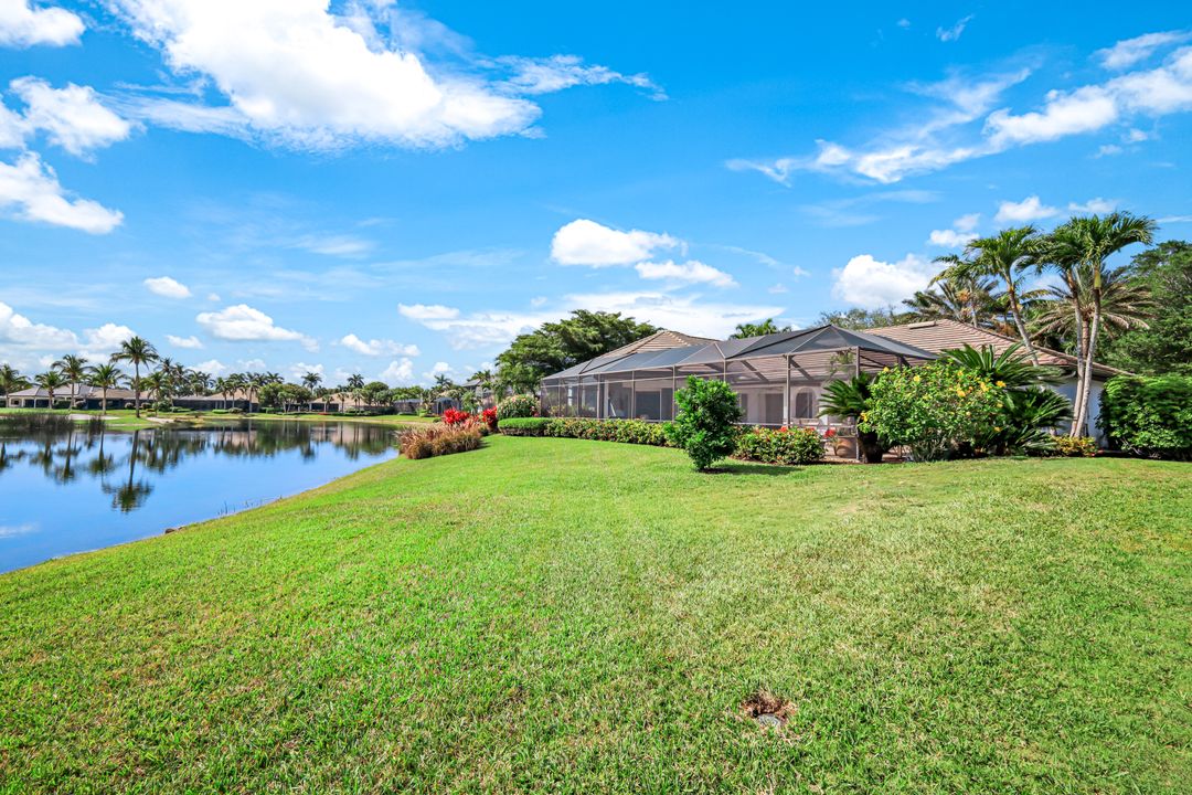 2390 King Palm Way, Naples, FL 34105