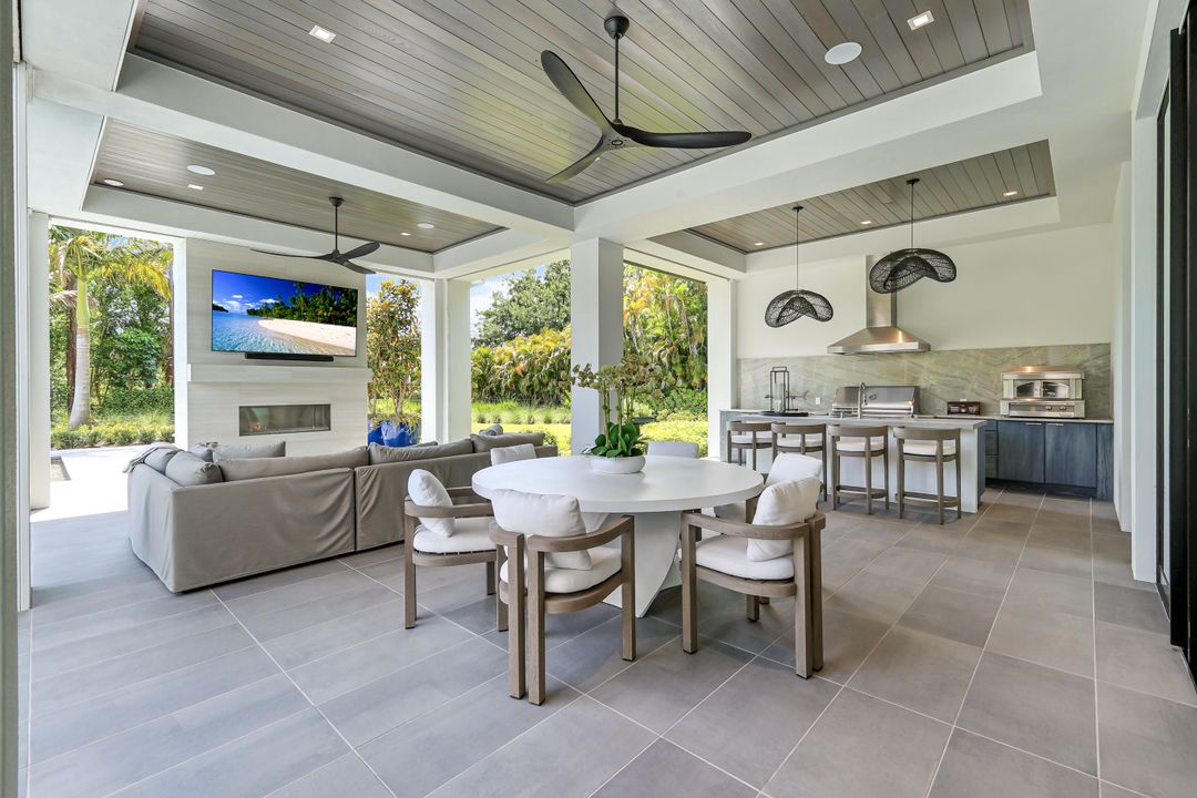 493 Carica Rd, Naples, FL 34108
