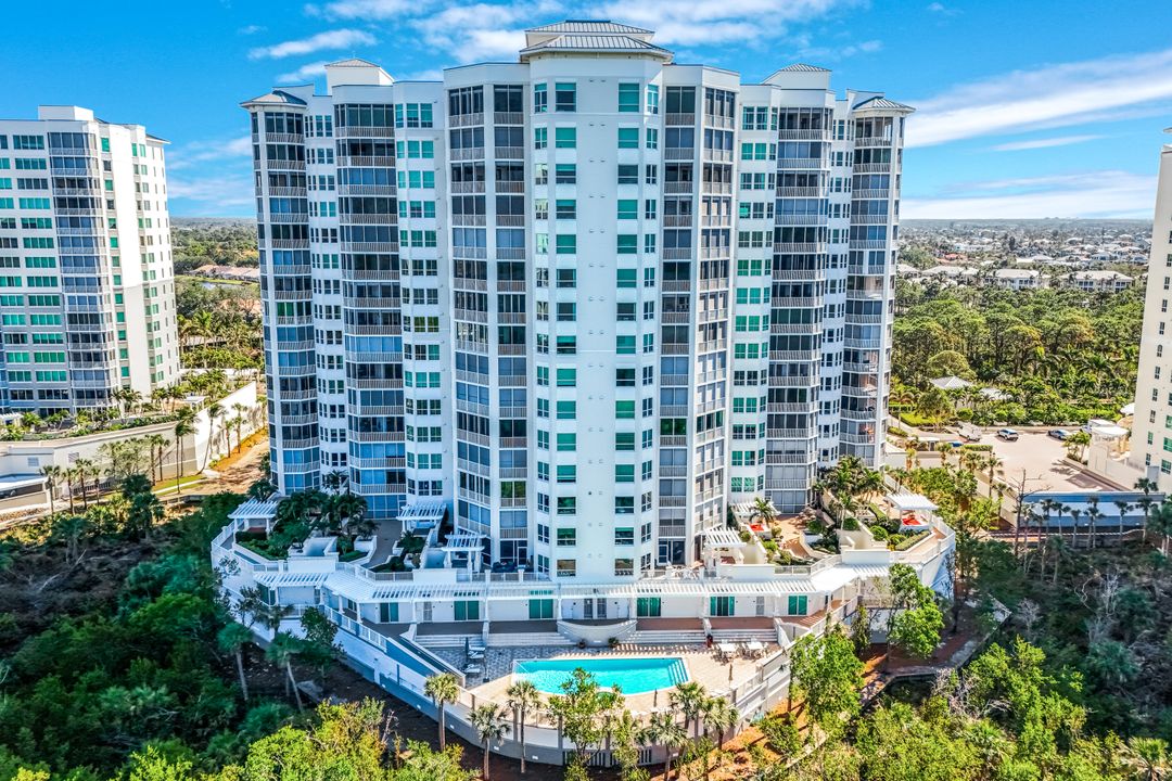 285 Grande Way #503, Naples, FL 34110