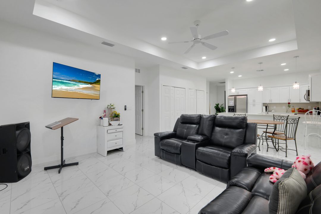 4805-4807 29th St SW, Lehigh Acres, FL 33973