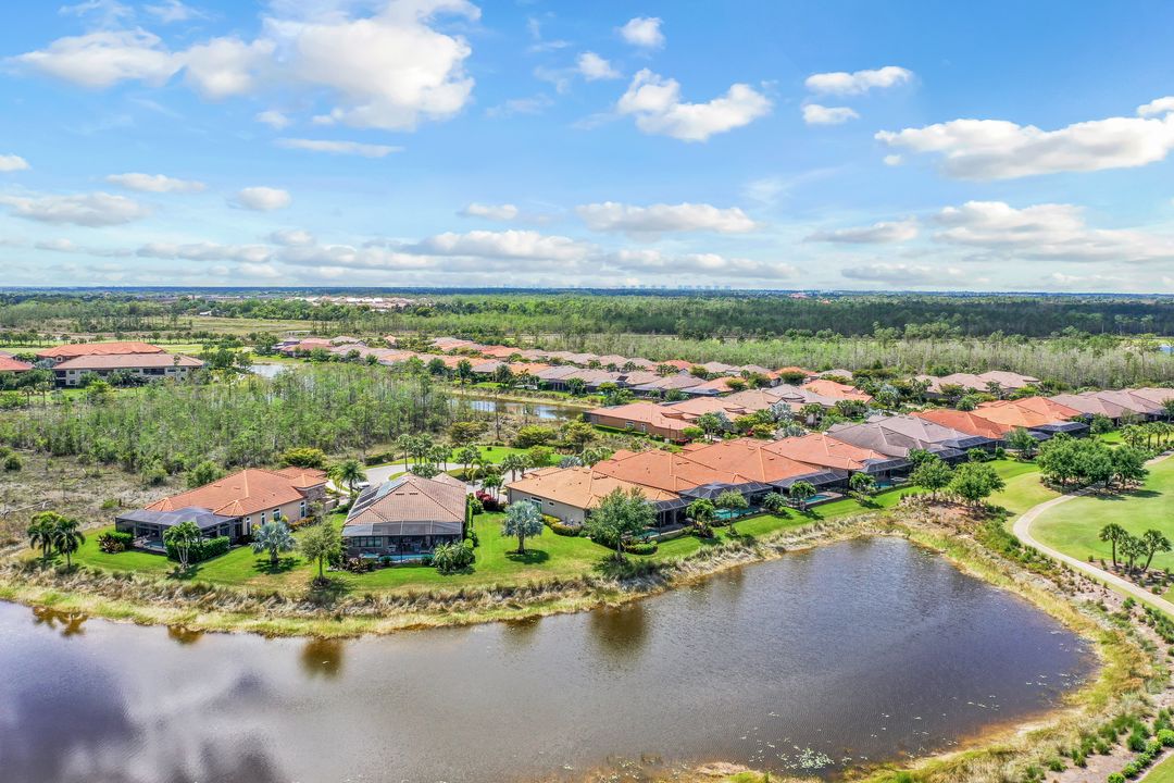 8828 Savona Ct, Naples, FL 34119