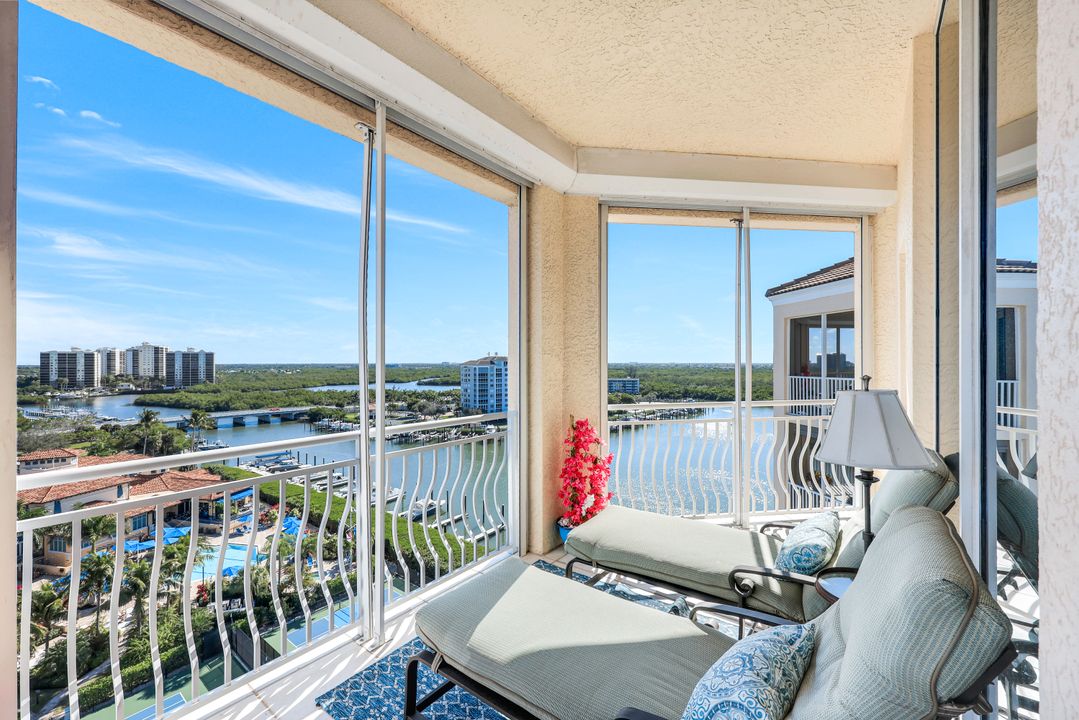 425 Dockside Dr #10, Naples, FL 34110