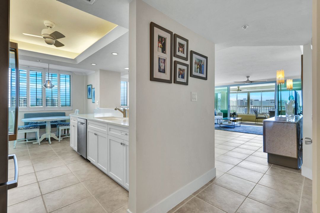 21 Bluebill Ave #1001, Naples, FL 34108