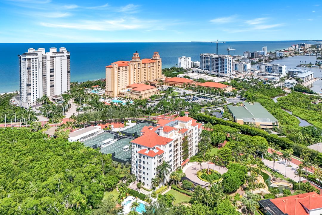 8720 Bay Colony Dr #404, Naples, FL 34108