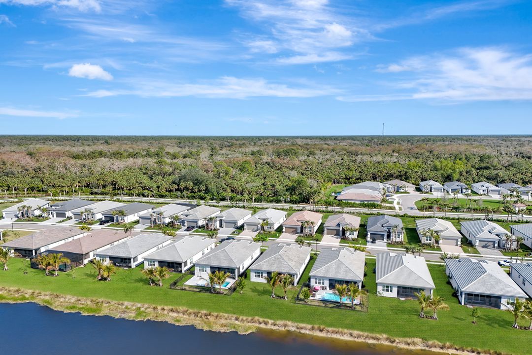 12418 Dahlia Ct, Naples, FL 34120