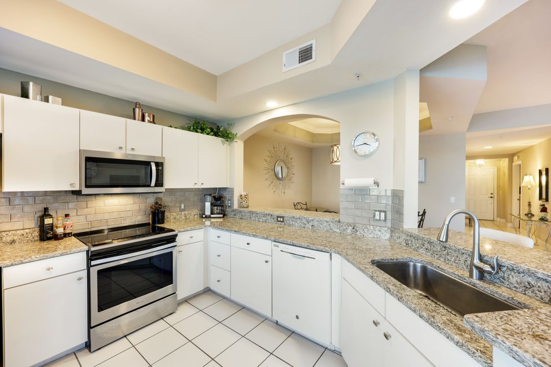 4650 Turnberry Lake Dr #102, Estero, FL 33928