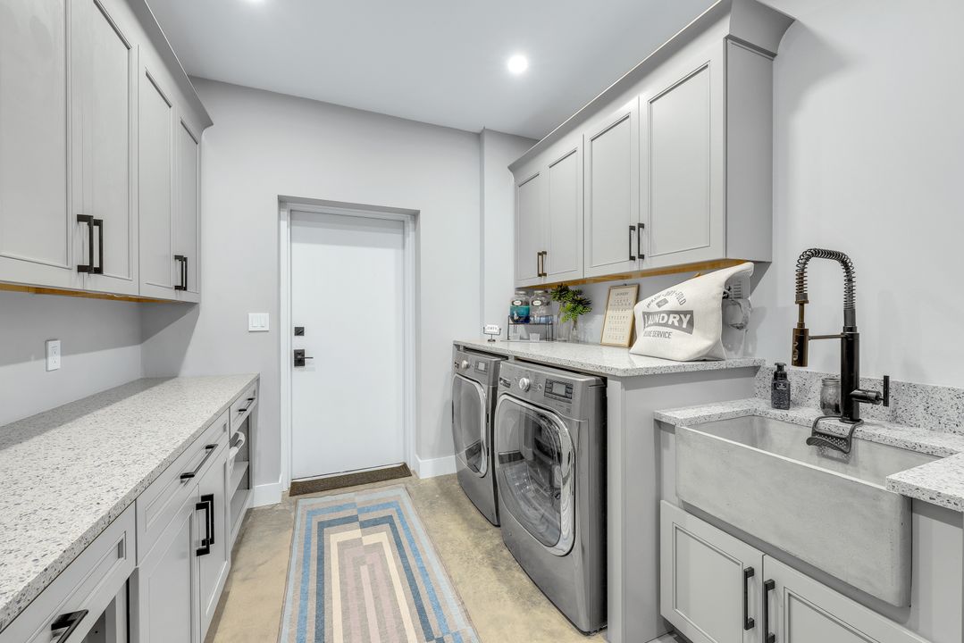 4412 Pinetree Blvd, Saint James City, FL 33956