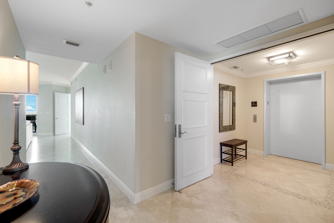 265 Indies Way #904, Naples, FL 34110