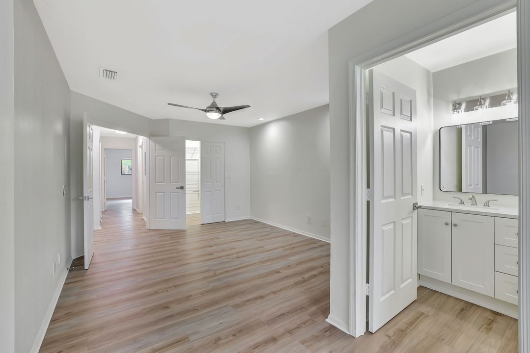 206 Bennington Dr #5, Naples, FL 34104