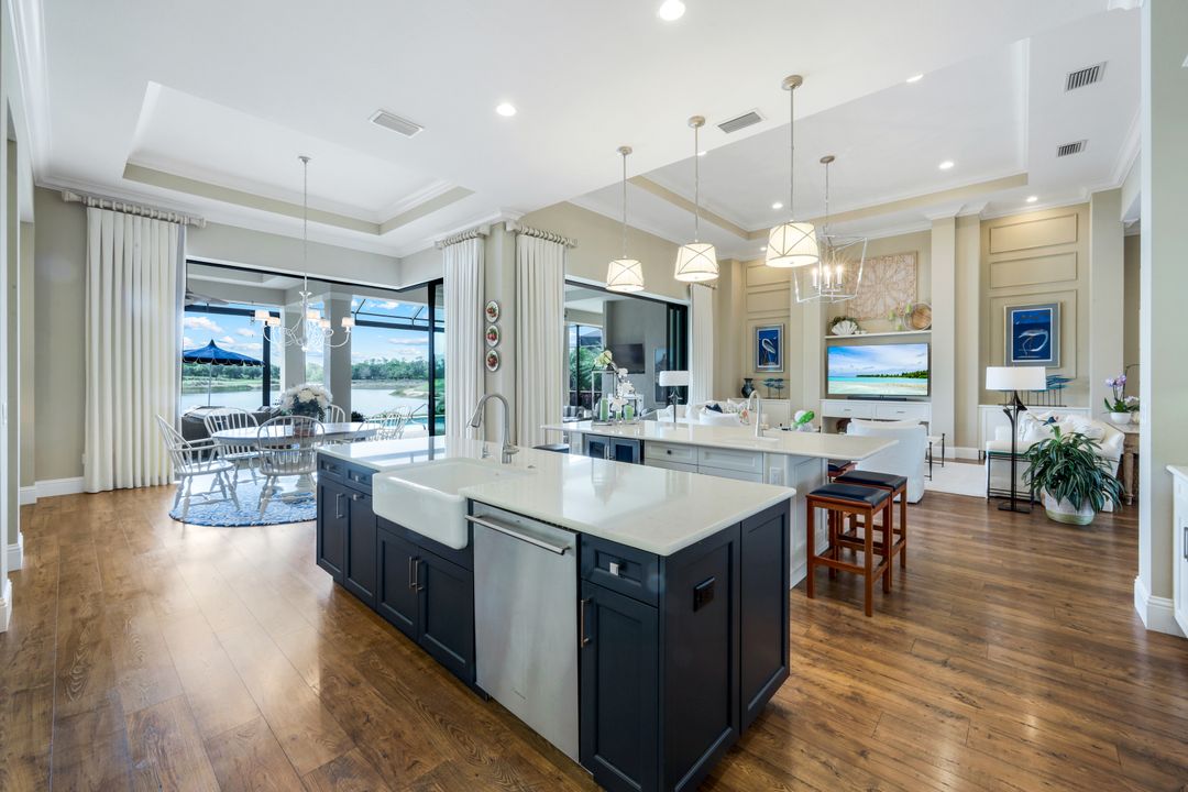 9010 Arrezo Ct, Naples, FL 34119