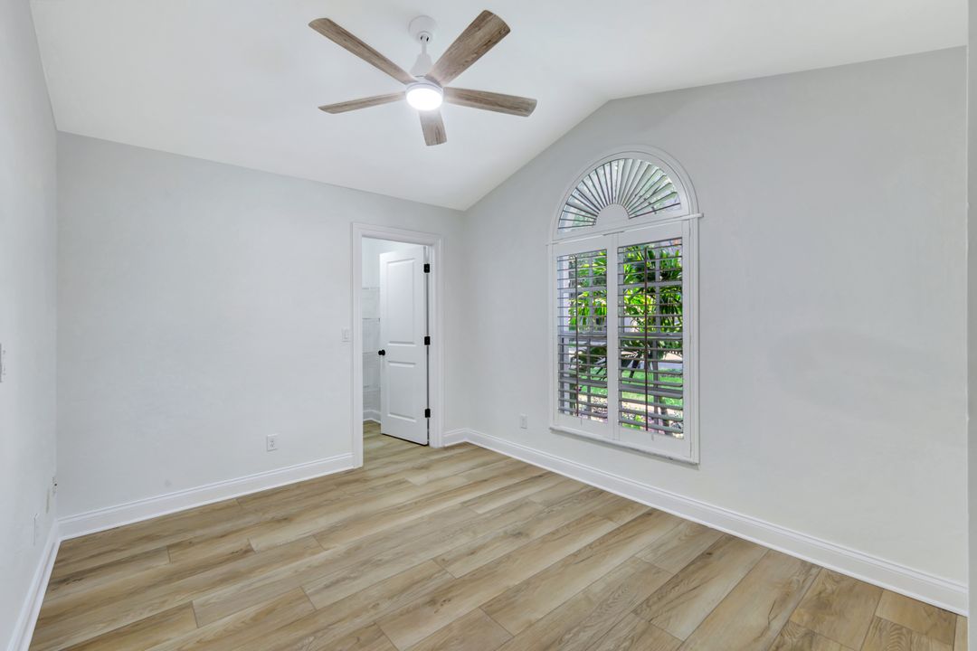 7052 Timberland Cir, Naples, FL 34109
