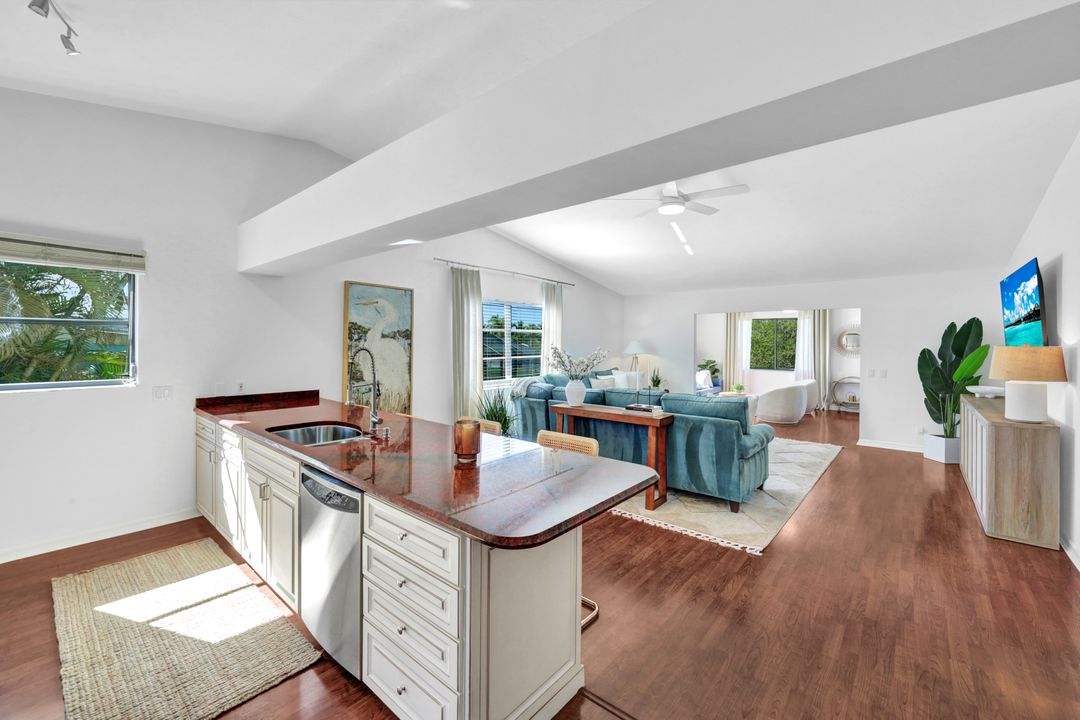 1285 Grand Canal Dr, Naples, FL 34110