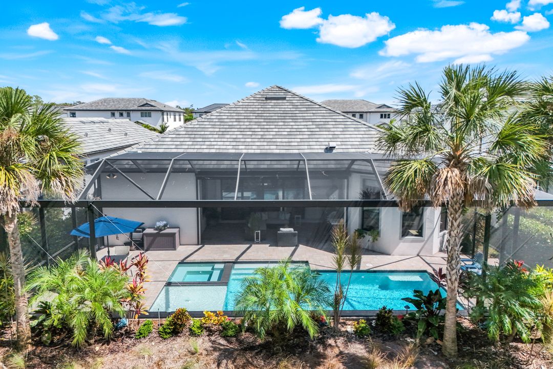 16221 Verilyn Cir, Naples, FL 34110