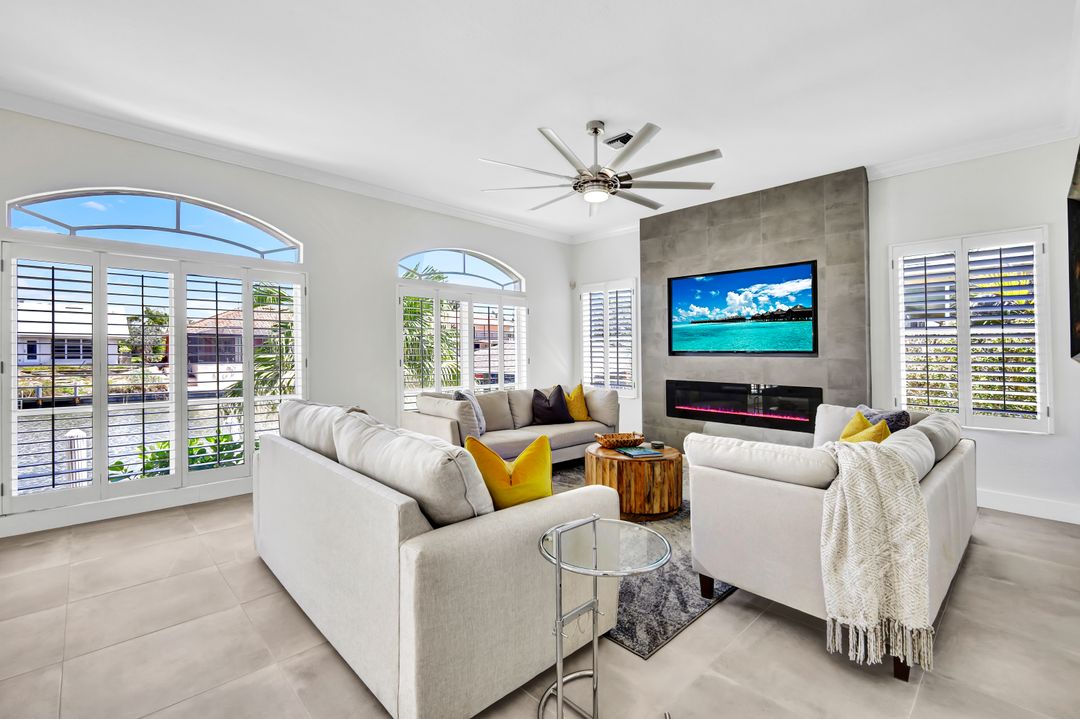 449 Heron Ave, Naples, FL 34108