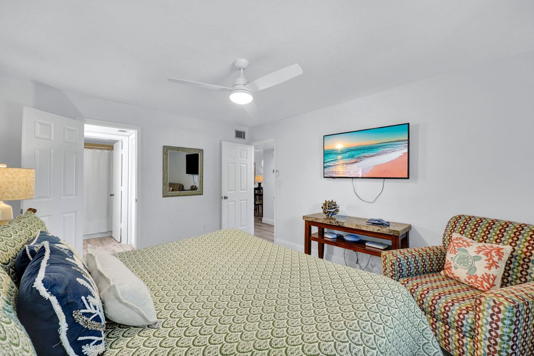 600 Neapolitan Way #257, Naples, FL 34103