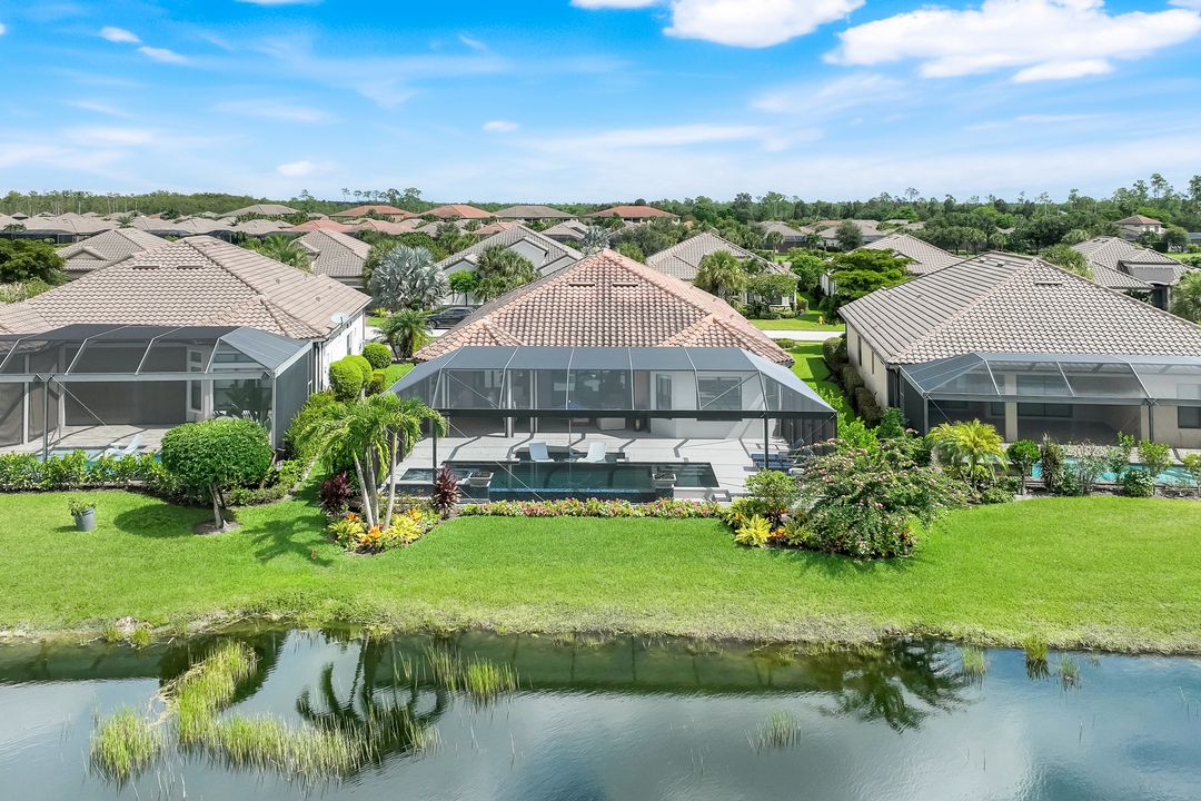 9223 Rialto Ln, Naples, FL 34119