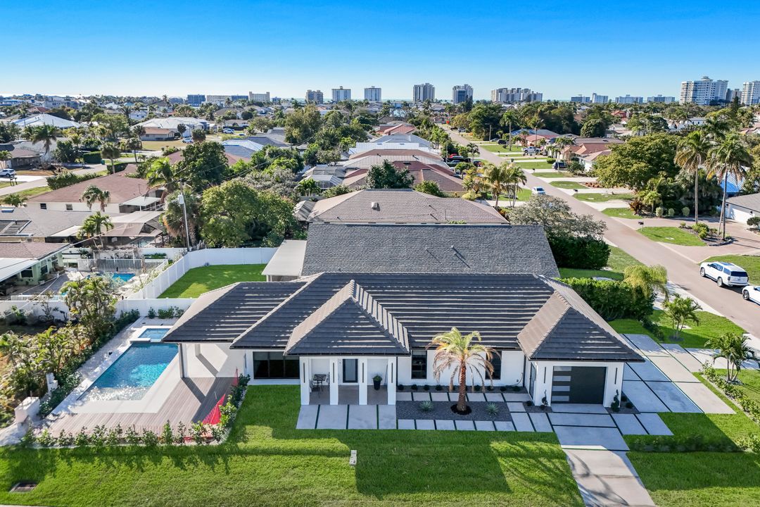 10771 6th St N, Naples, FL 34108