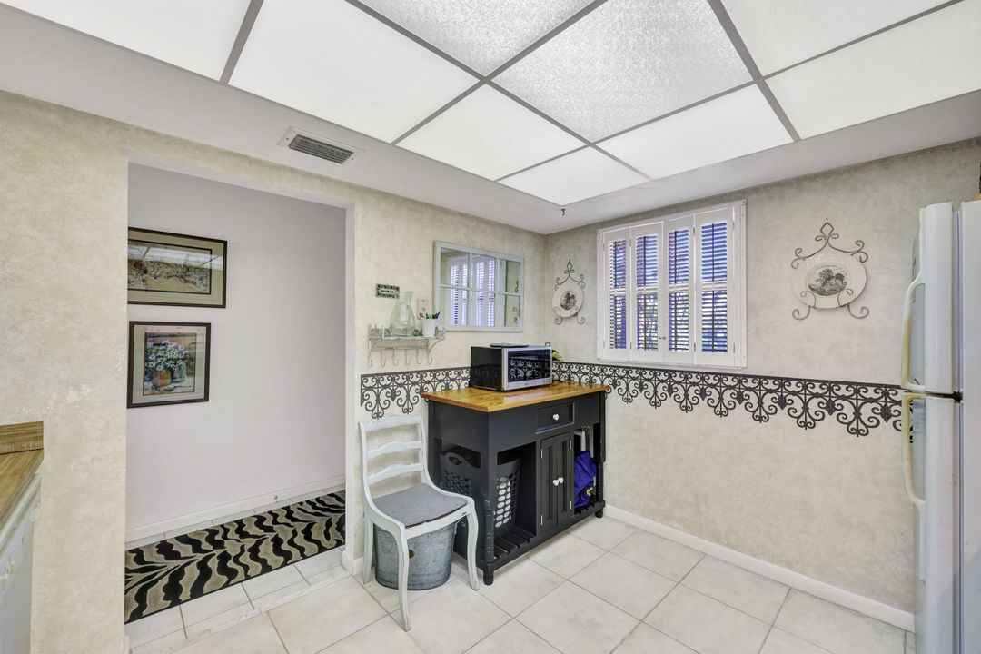 1733 Courtyard Way #104, Naples, FL 34112