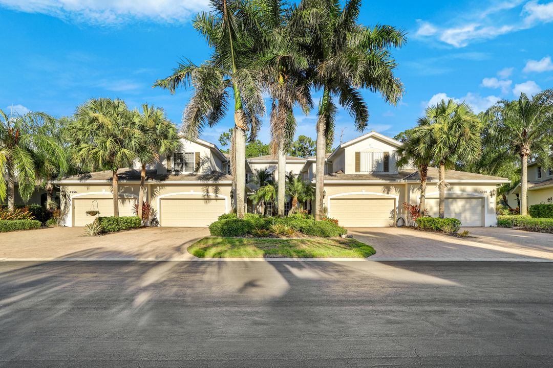 4956 Shaker Heights Ct, Naples, FL 34112