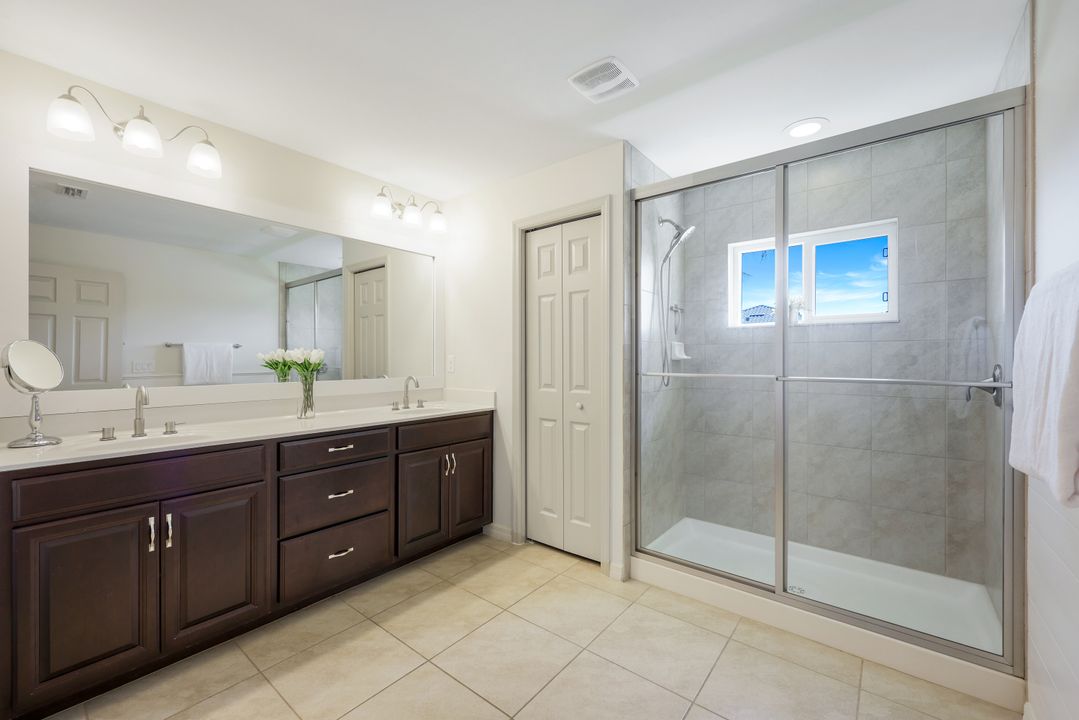 12101 Mahogany Cove St, Fort Myers, FL 33913