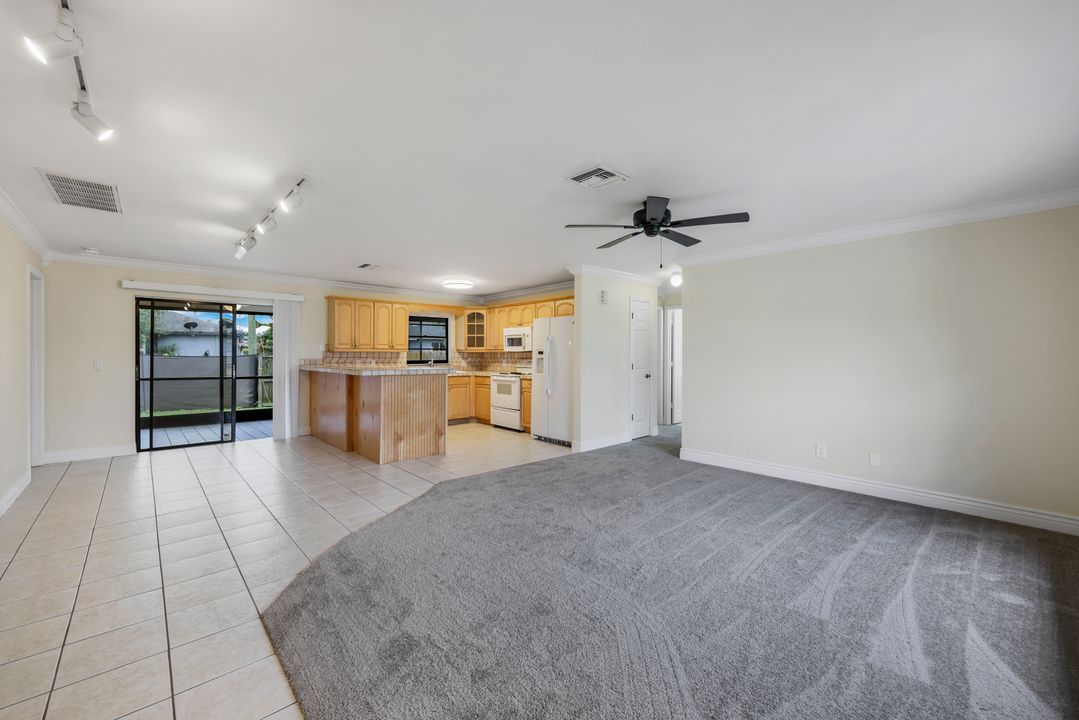 9052 Murcott Dr W, Fort Myers, FL 33967