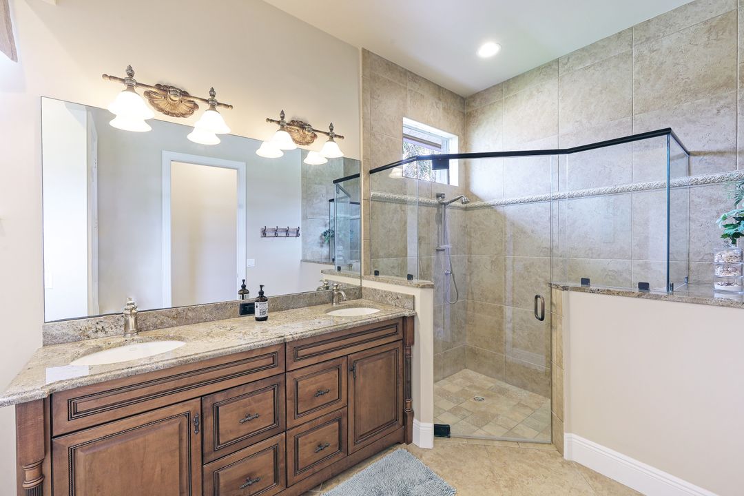 650 Amber Dr, Marco Island, FL 34145