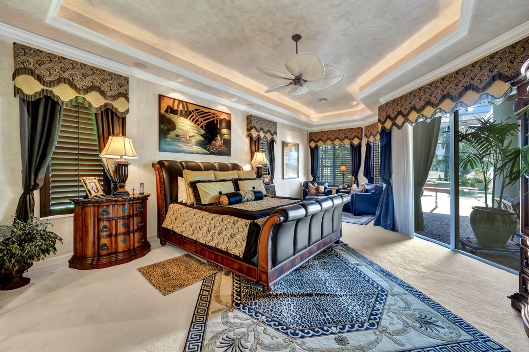 2743 Olde Cypress Dr, Naples, FL 34119