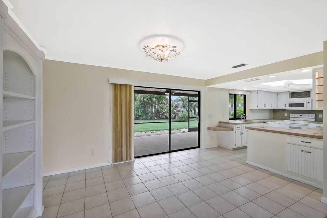 900 SW 54th Ln, Cape Coral, FL 33914