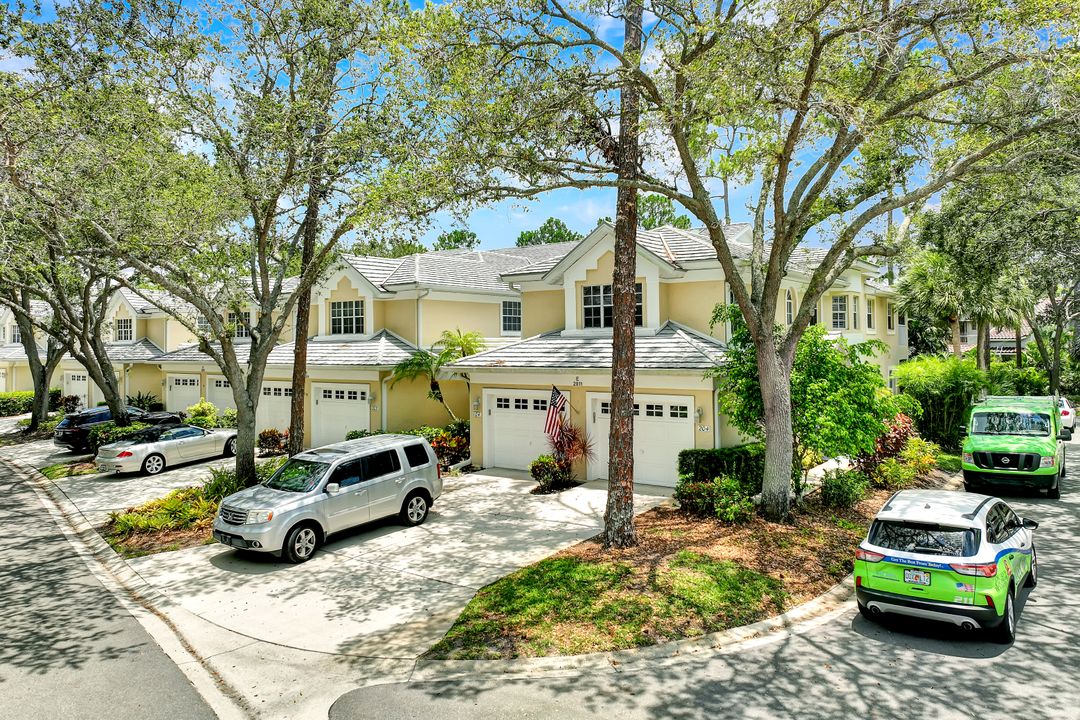 2811 Aintree Ln  #E204, Naples, FL 34112