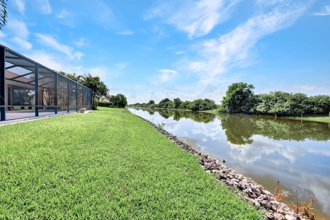 18493 Royal Hammock Blvd, Naples, FL 34114