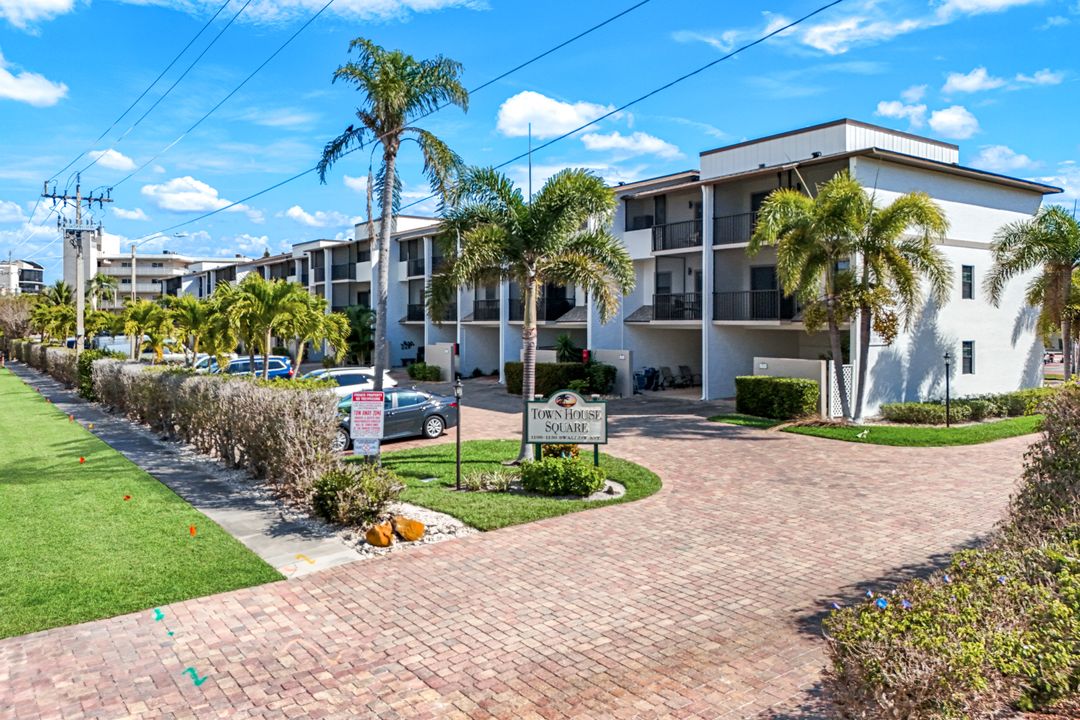 1100 Swallow Ave, Marco Island, FL 34145