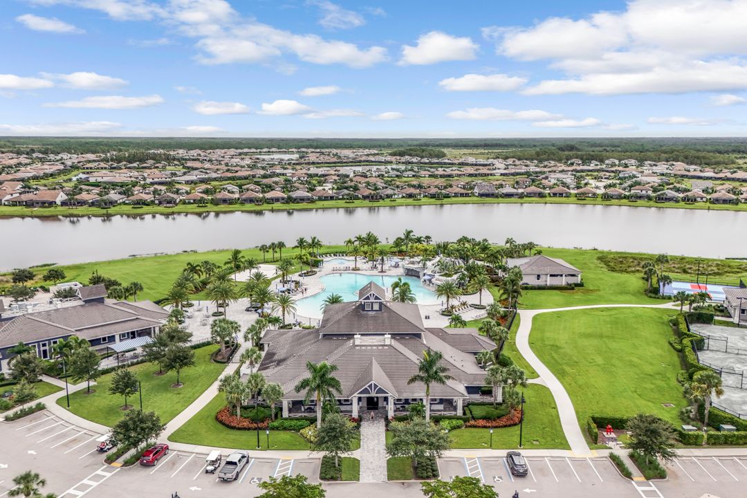 17146 Ashcomb Wy, Estero, FL 33928