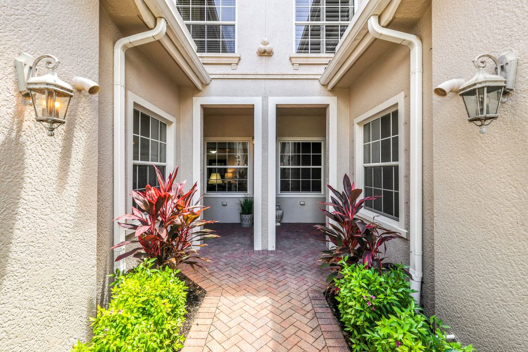 3164 Serena Ln #101, Naples, FL 34114