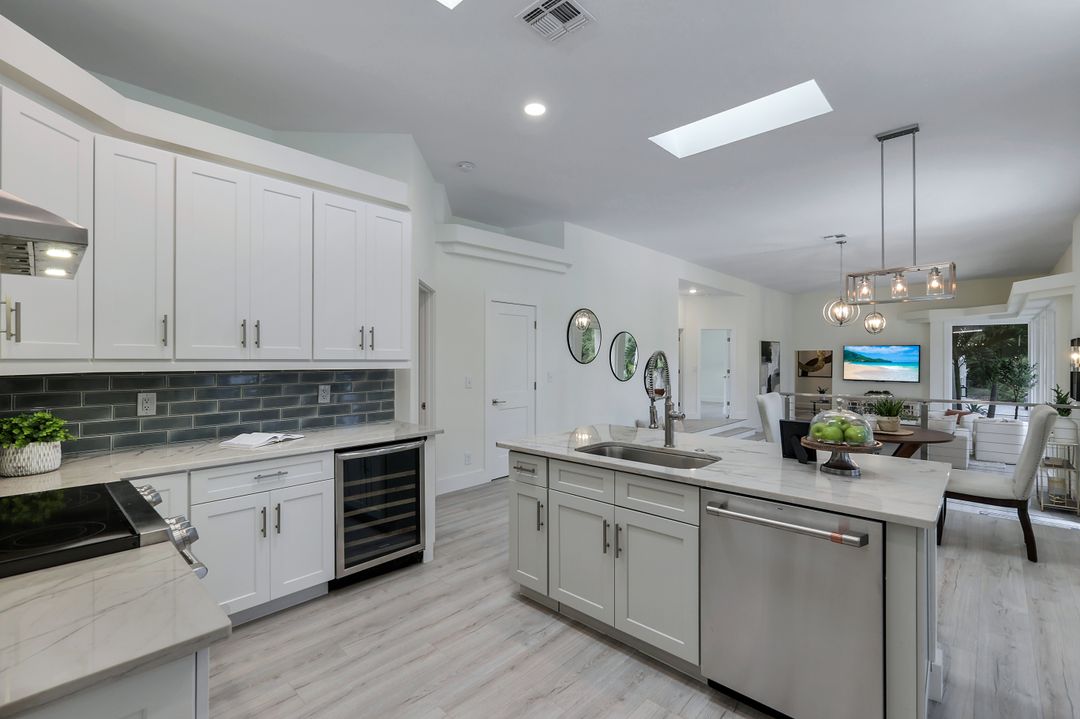 2861 Santa Barbara Blvd, Naples, FL 34116