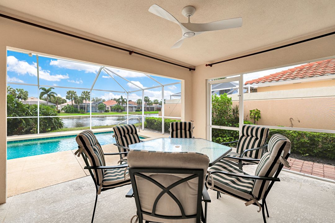 4307 Redonda Ln, Naples, FL 34119