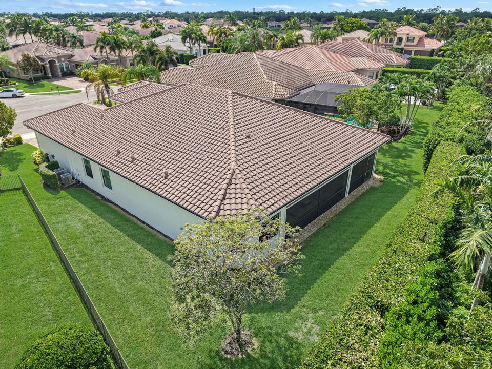 3927 Torrens Ct, Naples, FL 34119