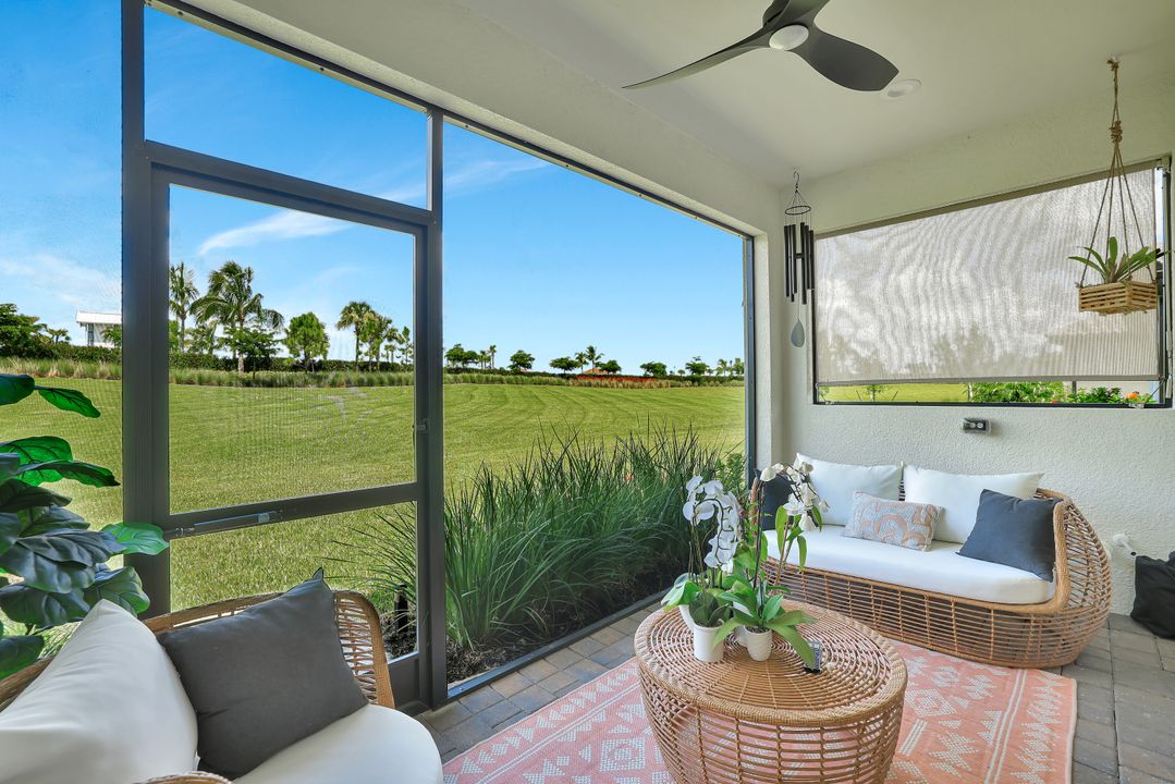 4621 Centaurus Cir, Naples, FL 34120