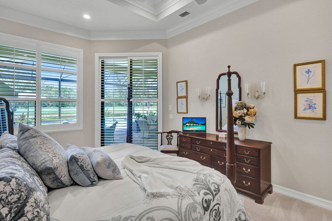 12194 Wicklow Ln, Naples, FL 34120