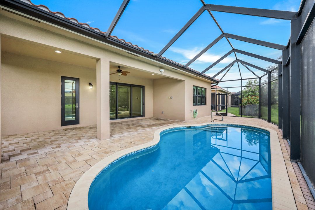 11532 Stonecreek Cir, Fort Myers, FL 33913