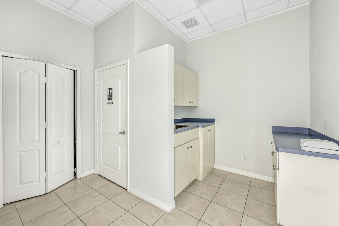 1212 Country Club Blvd #301 & 302, Cape Coral, FL 33990