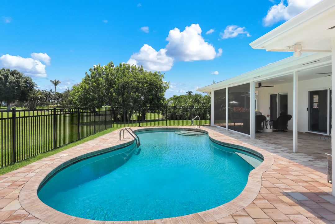 193 Heather Grove Ln, Naples, FL 34113