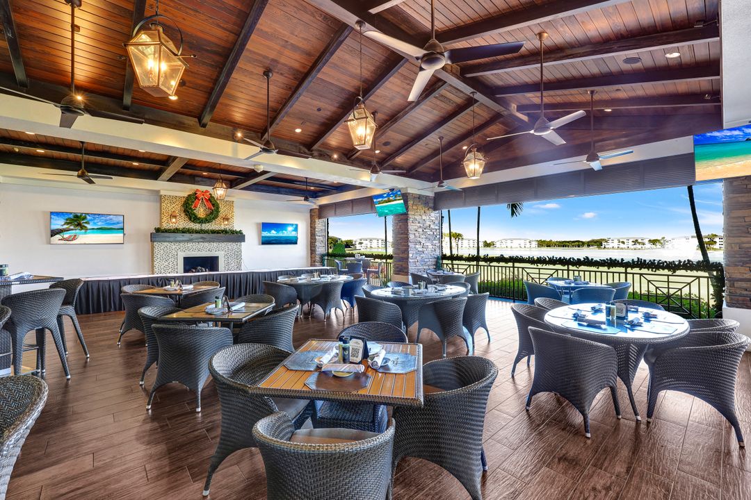 10420 Washingtonia Palm Way, Fort Myers, FL 33966