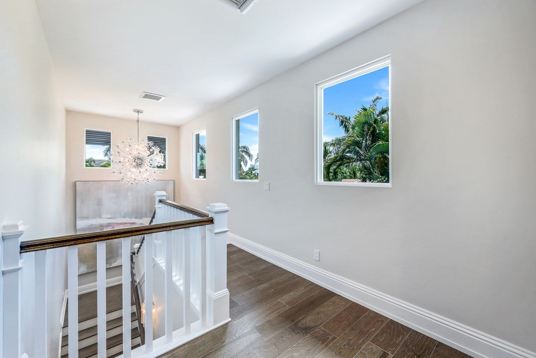 569 Neapolitan Way, Naples, FL 34103