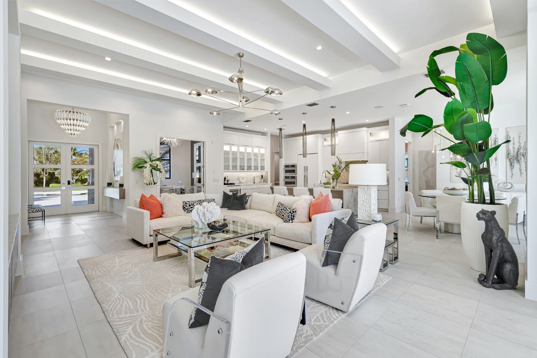 3124 Livorno Lane, Naples, FL 34110