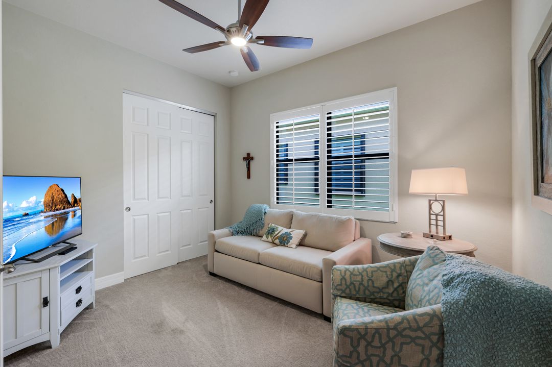 13556 Coronado Dr, Naples, FL 34109