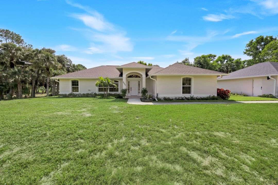 3060 70th St SW, Naples, FL 34105