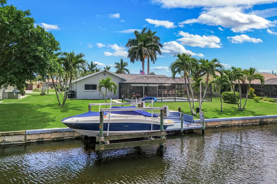 2107 SE 25th Terrace, Cape Coral, FL 33904