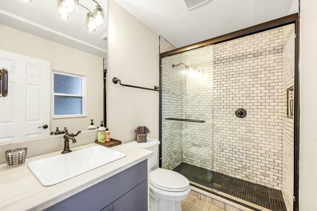 336 Oak Ave, Naples, FL 34108