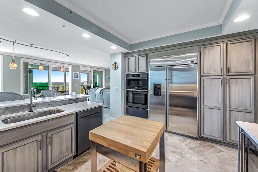 275 Indies Way #1603, Naples, FL 34110