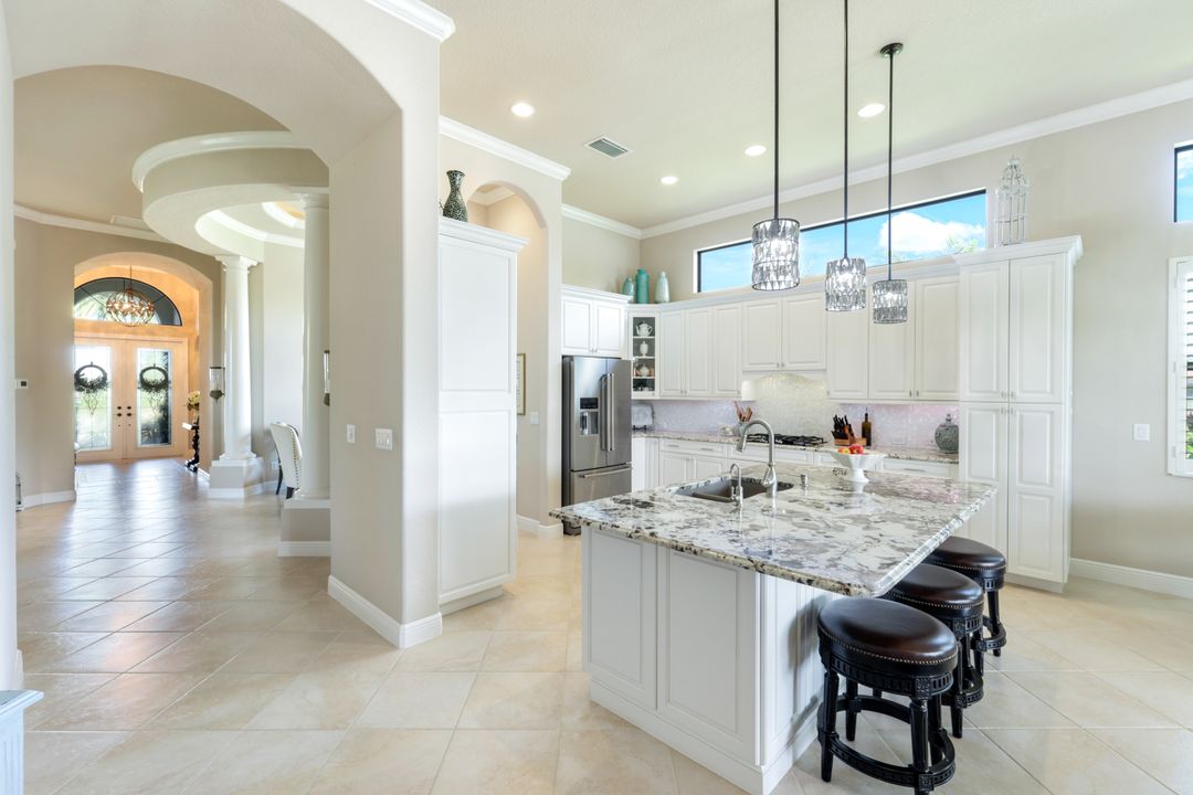 9928 Casabella Way, Bonita Springs, FL 34135